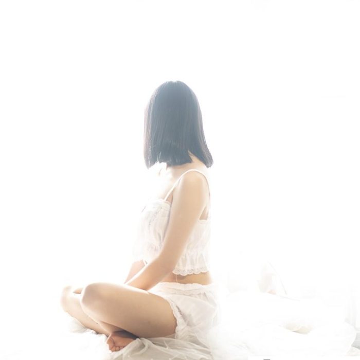 [私房写真RAW原图]酒店轻私房美女人像raw原片20P,人像后期修图练习RAW素材